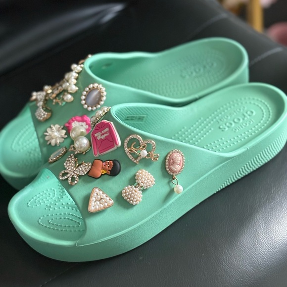 Brand new women’s Crocs Sz 11 - Picture 4 of 5